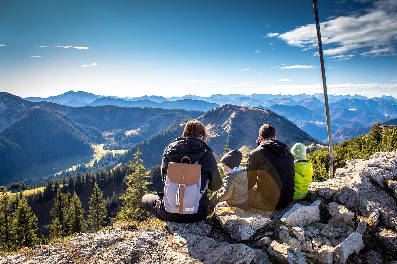 entdecken sie unsere tipps und empfehlungen für unvergessliche familienreisen. von kinderfreundlichen aktivitäten bis zu den besten reisezielen - alles, was sie für einen stressfreien urlaub mit der familie brauchen!