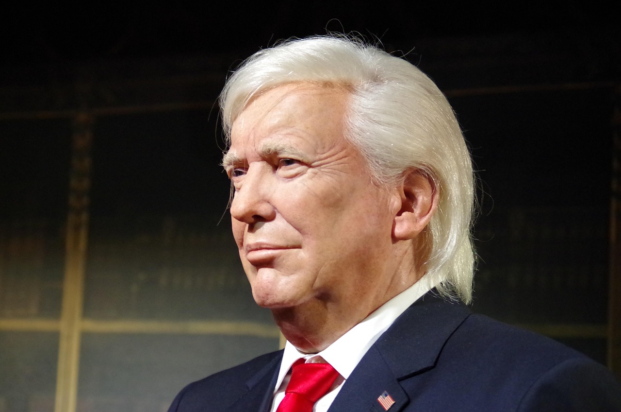 erfahren sie alles über donald trump, von seiner politischen karriere bis hin zu seinen umstrittenen entscheidungen. entdecken sie die einflüsse, die er auf die amerikanische politik hat, und die auswirkungen seiner präsidentschaft auf die internationale bühne.
