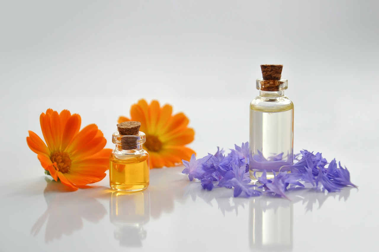entdecken sie die welt der ätherischen öle – natürliche essenzen, die körper und geist revitalisieren. ideal für aromatherapie, wellness und entspannung.