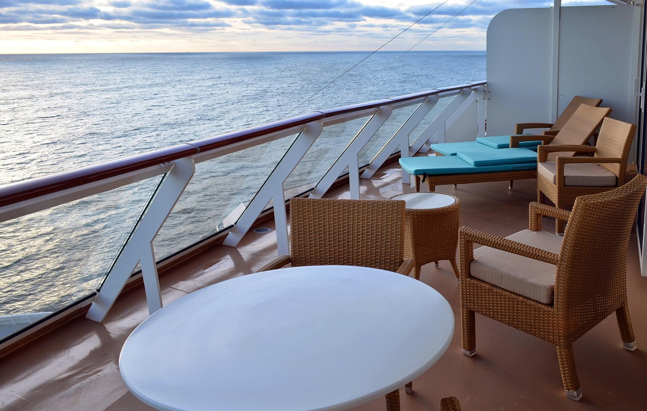 entdecken sie komfortable kreuzfahrtkabinen für eine unvergessliche reise auf see. buchen sie jetzt ihre perfekte kabine für maximale erholung und genuss.